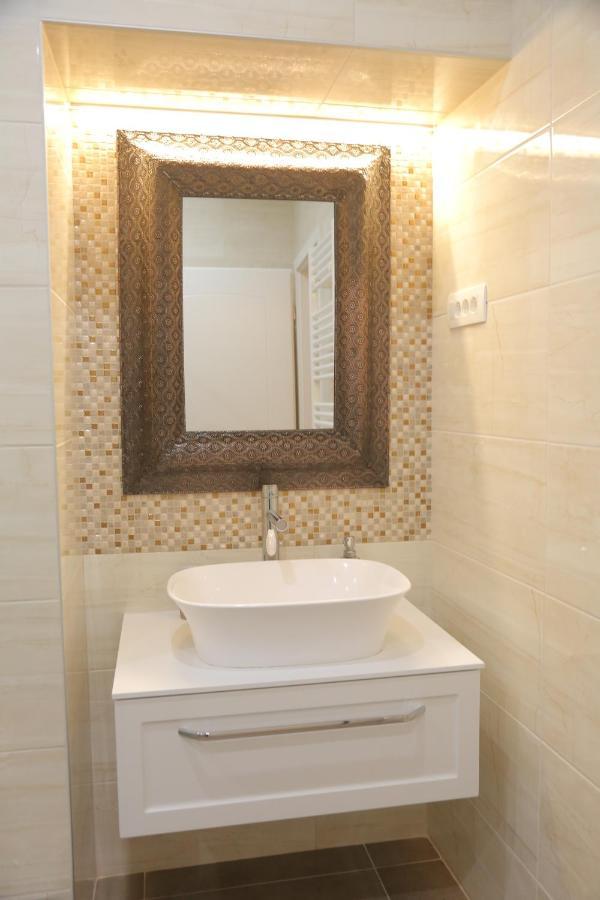 Vitez Apartment II Любляна Екстериор снимка